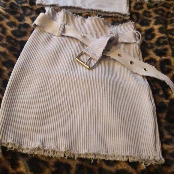 Lavender Two Piece. Set - Picture 5 of 5